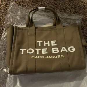 MARC JACOBS The Tote Bag
